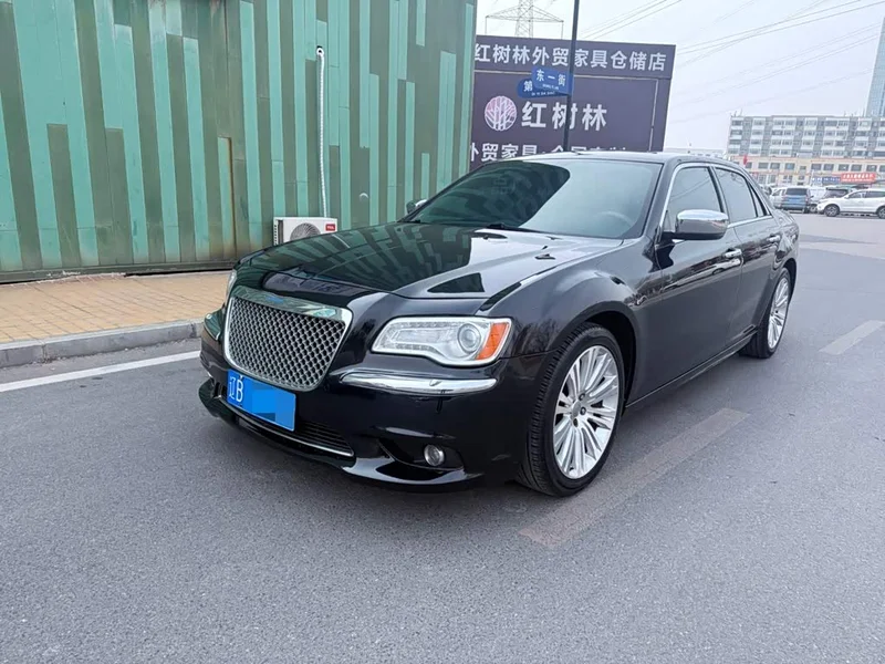 Chrysler 300C — фото 1