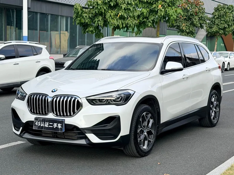 BMW X1 — фото 1