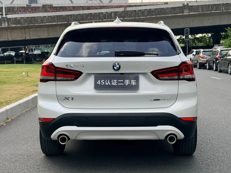 BMW X1 — фото 6