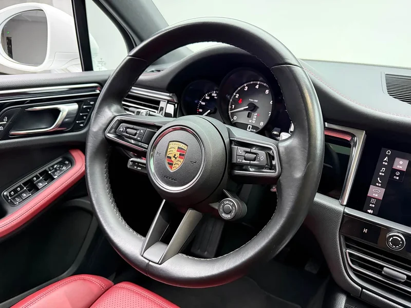 Porsche Macan — фото 4
