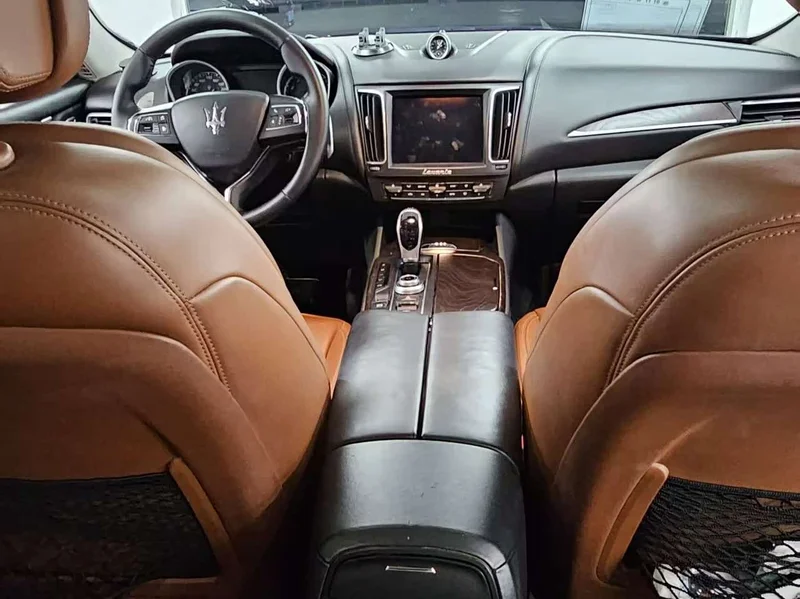 Maserati Levante — фото 19