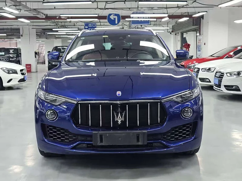 Maserati Levante — фото 2