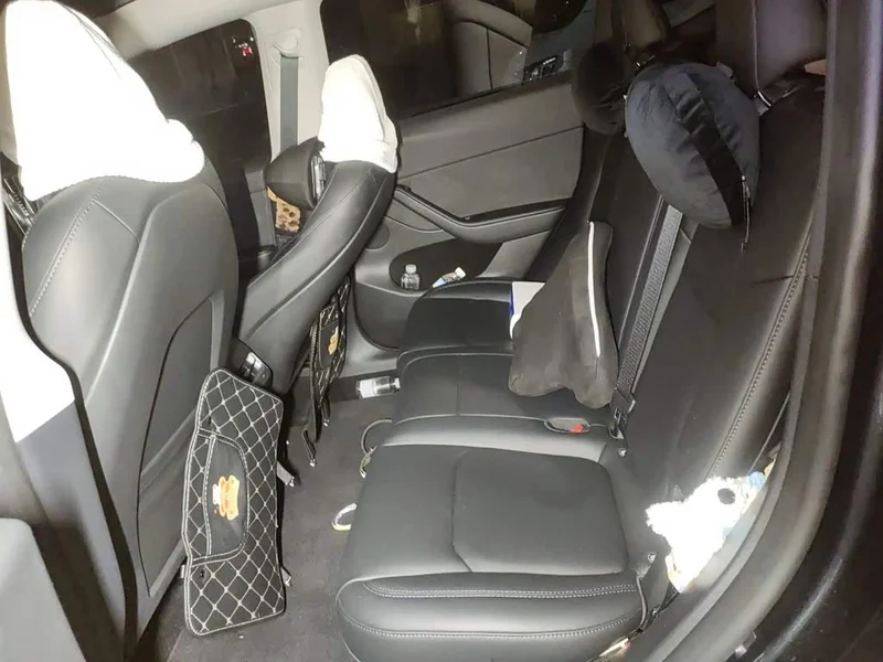Tesla Model Y — фото 18
