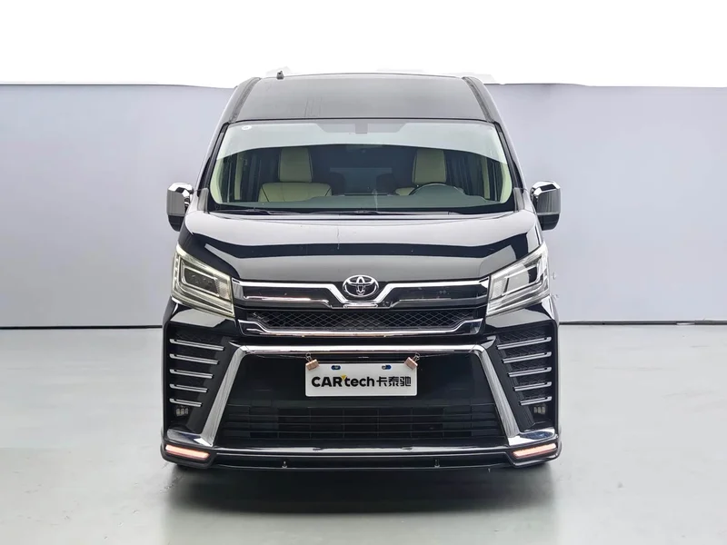 Toyota HiAce — фото 2
