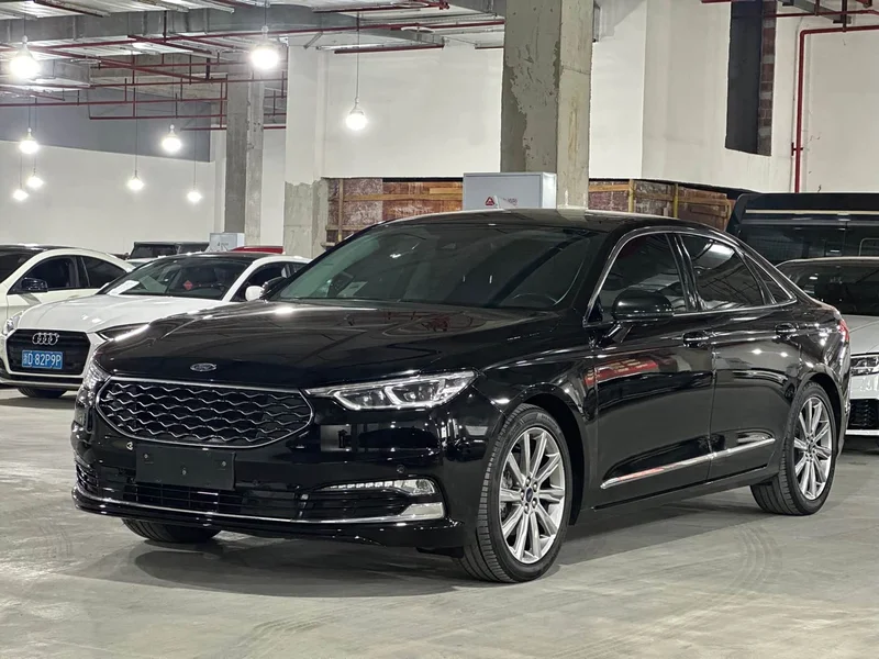 Ford Taurus — фото 1