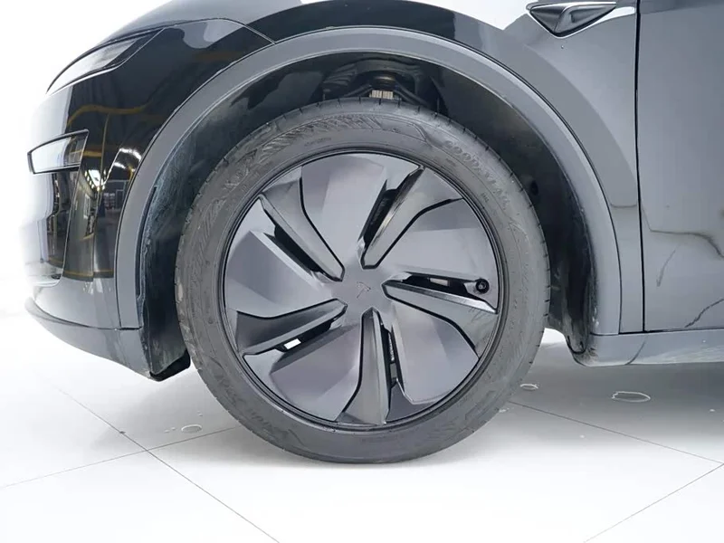 Tesla Model Y — фото 27