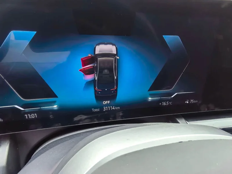BMW i5 — фото 10