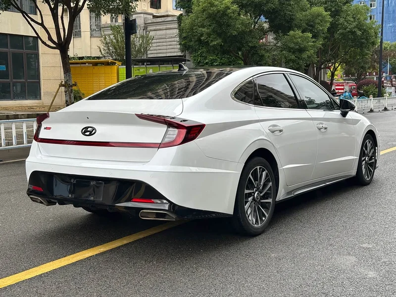 Hyundai Sonata — фото 9