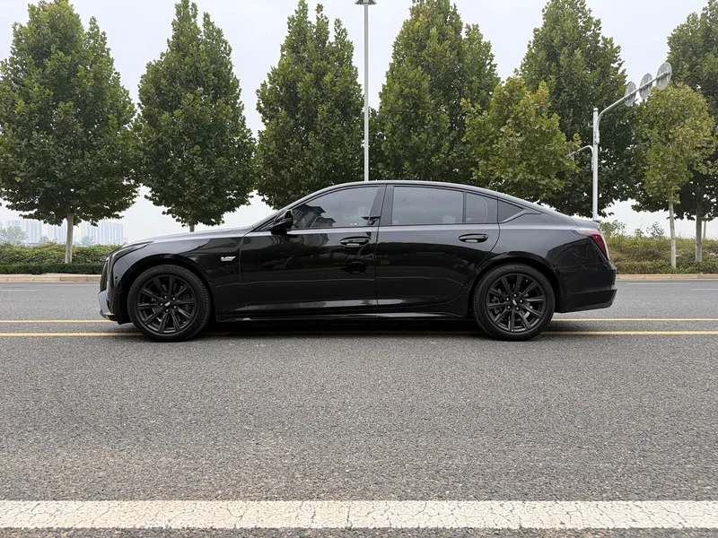 Cadillac CT5 — фото 4