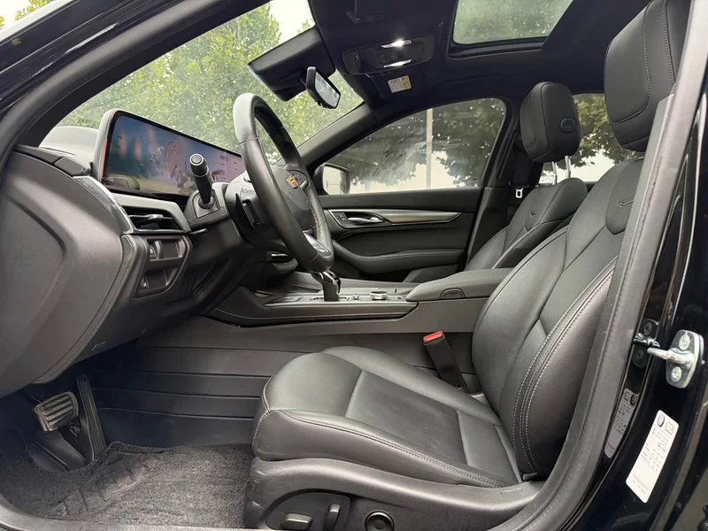 Cadillac CT5 — фото 5