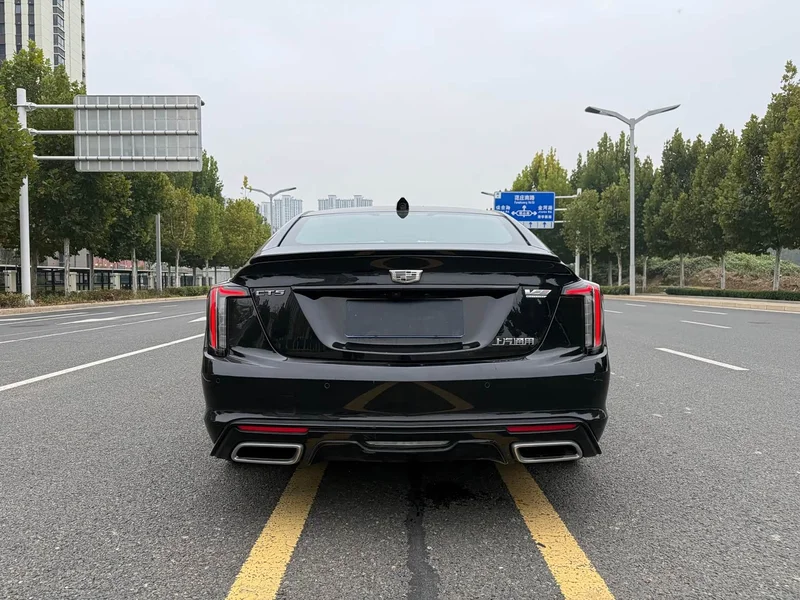 Cadillac CT5 — фото 10
