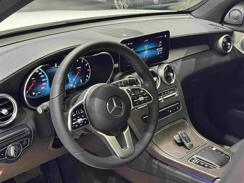 Mercedes-Benz GLC — фото 13