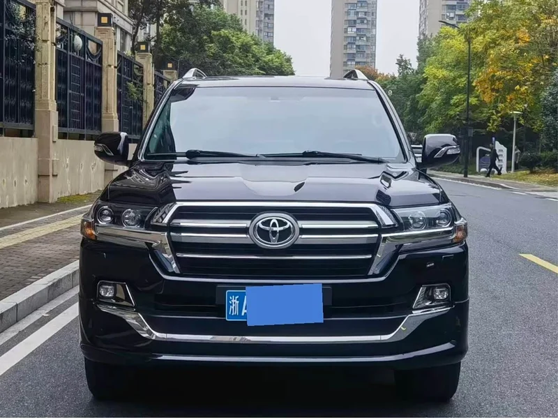 Toyota Land Cruiser (Imported) — фото 2