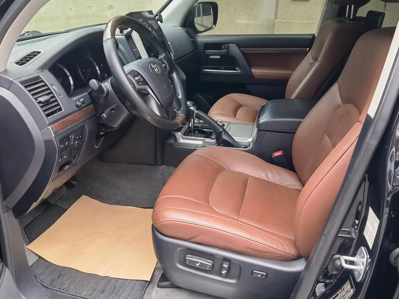 Toyota Land Cruiser (Imported) — фото 3