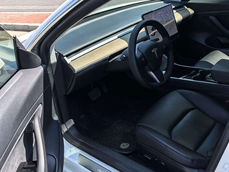 Tesla Model 3 — фото 6