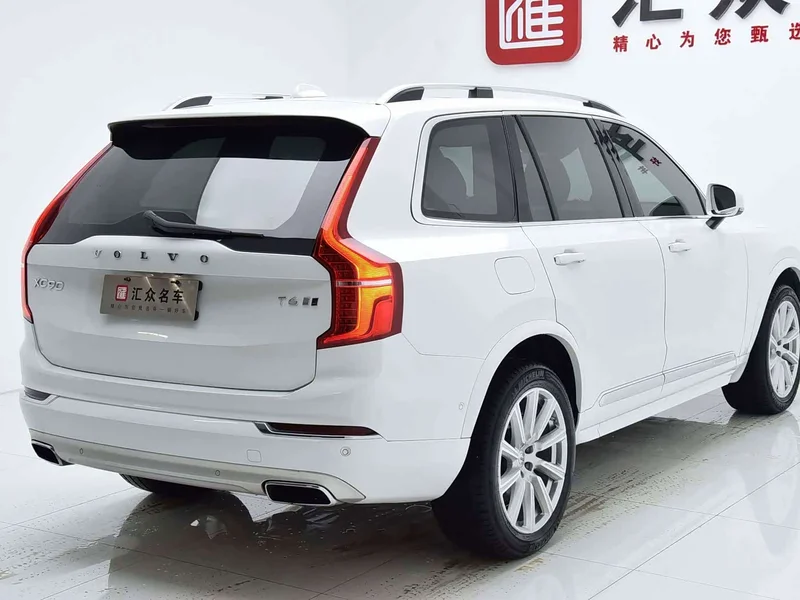 Volvo XC90 — фото 21