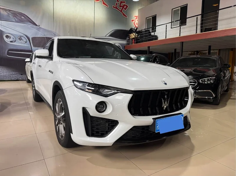 Maserati Levante — фото 3