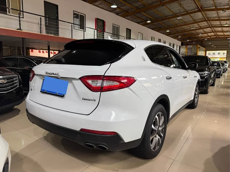 Maserati Levante — фото 9