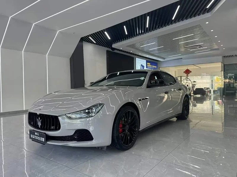 Maserati Ghibli — фото 1