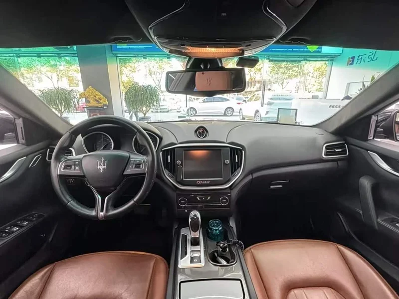 Maserati Ghibli — фото 9