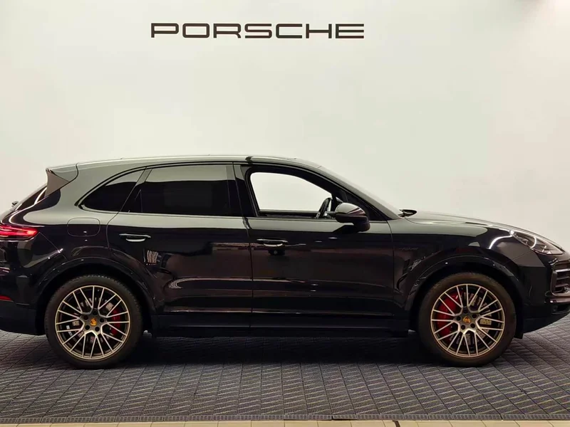 Porsche Cayenne — фото 5