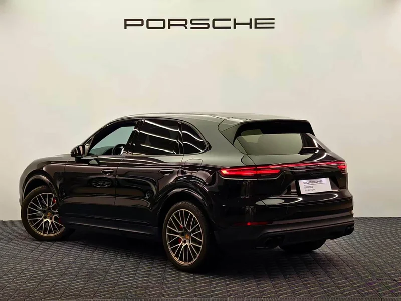 Porsche Cayenne — фото 6