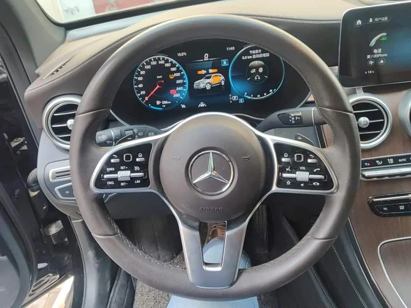 Mercedes-Benz GLC — фото 15