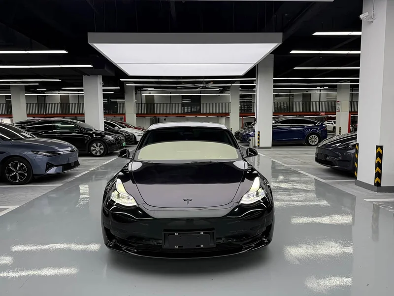 Tesla Model 3 — фото 2
