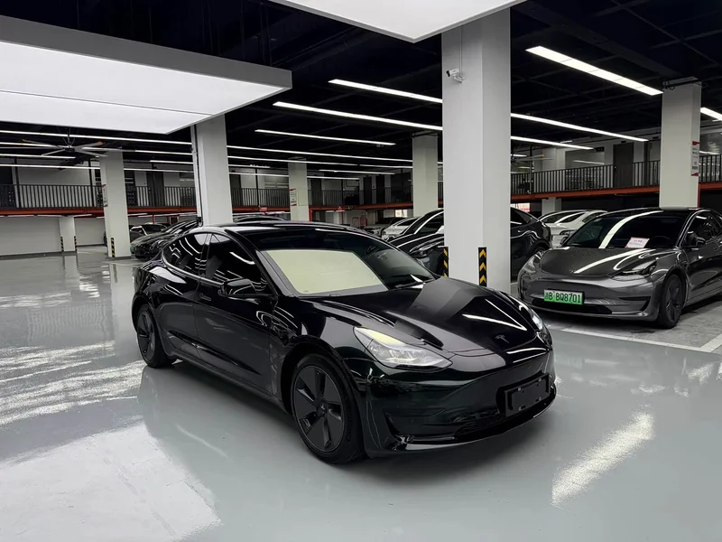 Tesla Model 3 — фото 3