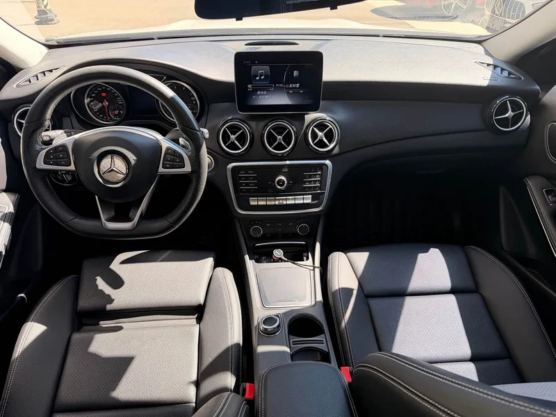 Mercedes-Benz GLA-Class — фото 18
