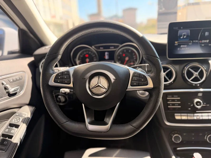 Mercedes-Benz GLA-Class — фото 19