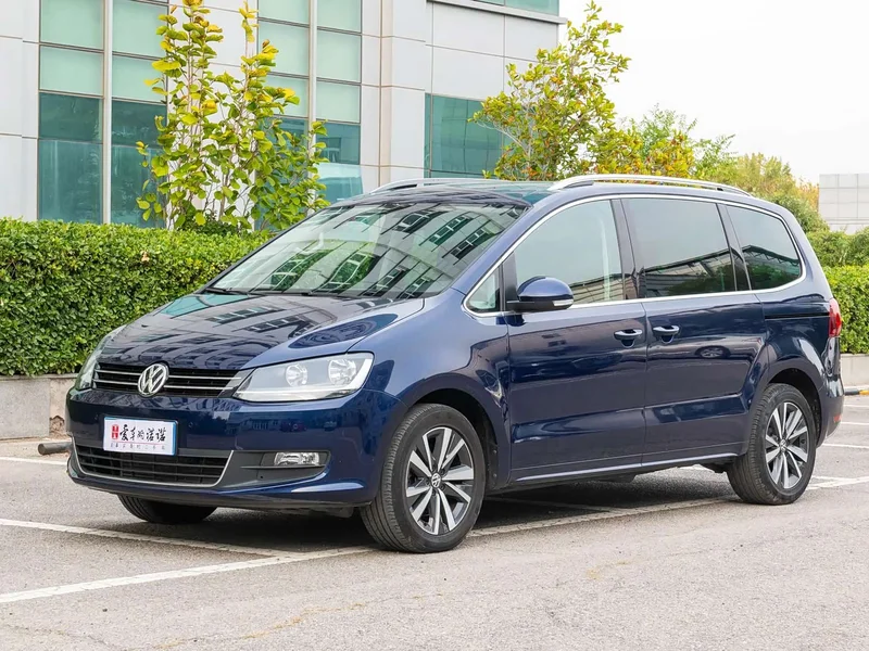 Volkswagen Sharan — фото 1
