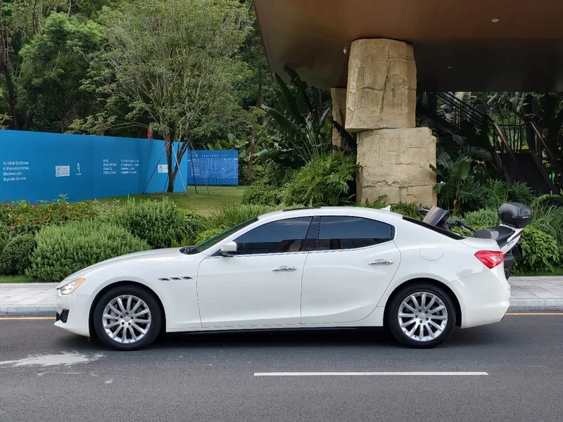 Maserati Ghibli — фото 8