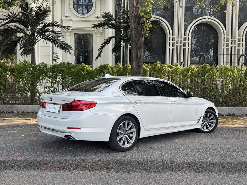 BMW 5-Series New Energy — фото 7