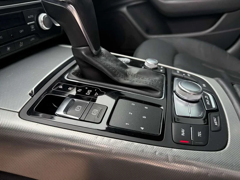 Audi A6L — фото 11