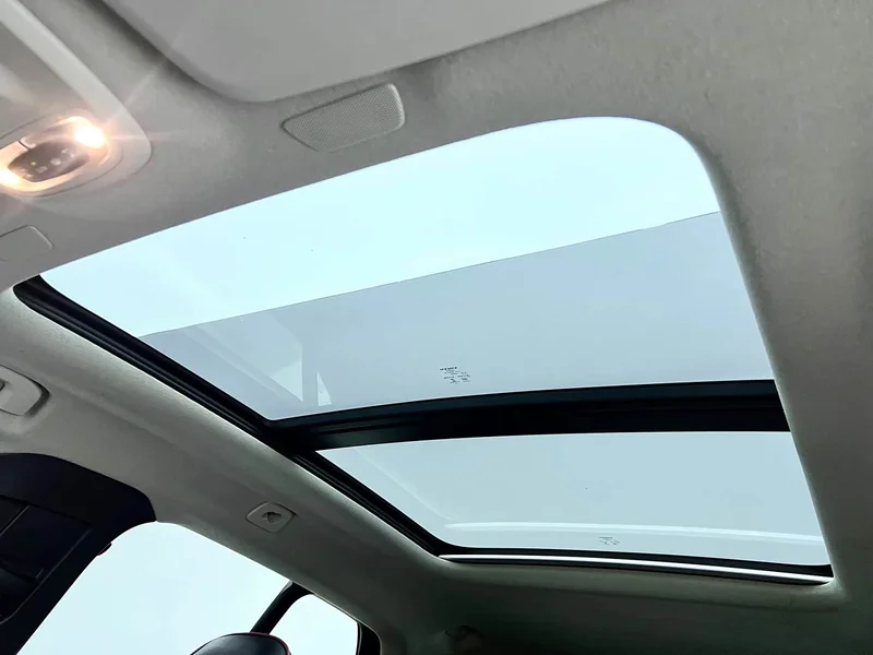 Volvo XC40 — фото 13