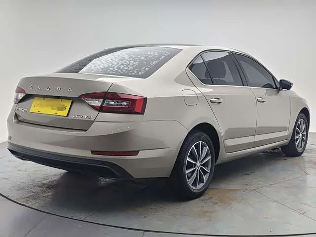 Volkswagen Octavia — фото 4