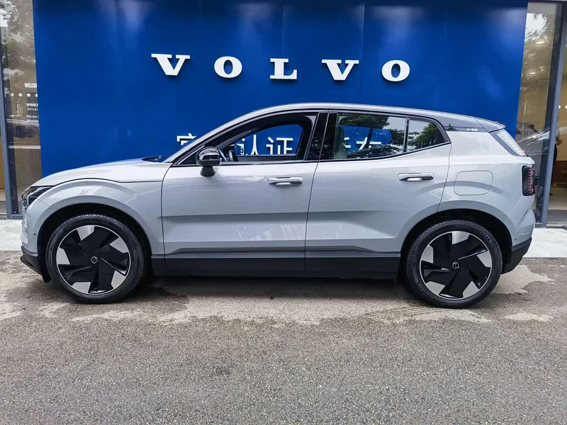 Volvo EX30 — фото 4