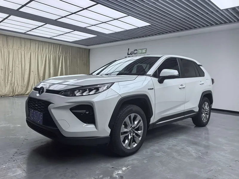 Toyota Wildlander — фото 1