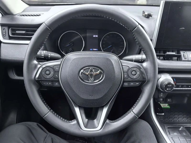 Toyota Wildlander — фото 12