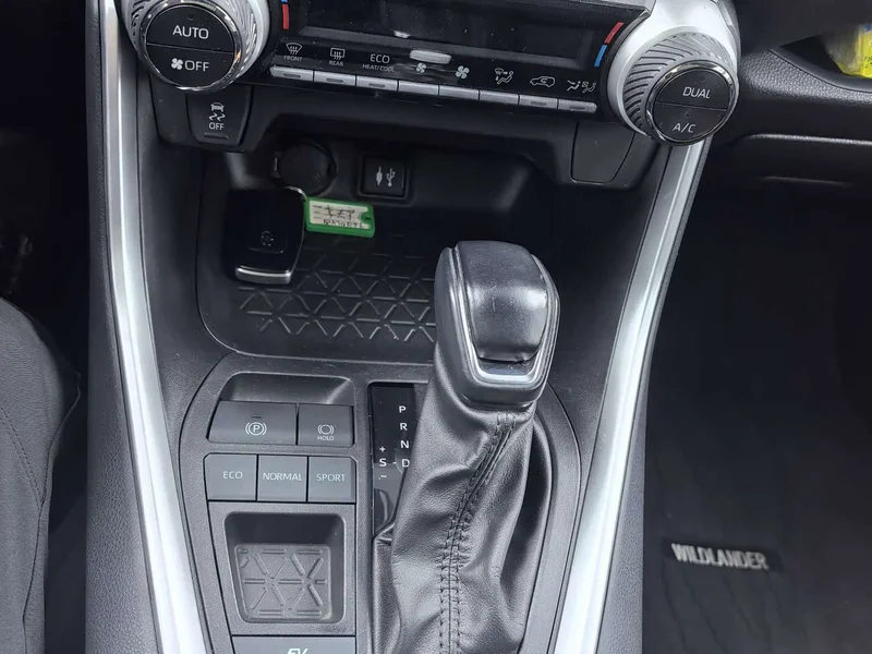 Toyota Wildlander — фото 14