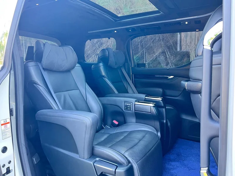 Toyota Vellfire — фото 7