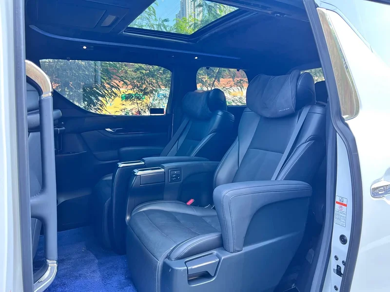 Toyota Vellfire — фото 8