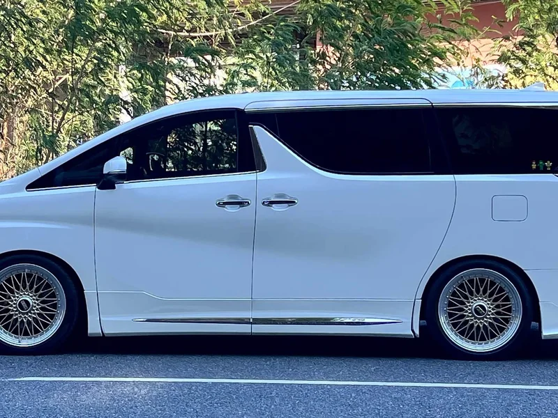 Toyota Vellfire — фото 9