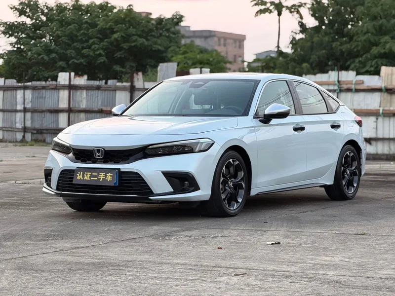 Honda Civic — фото 1
