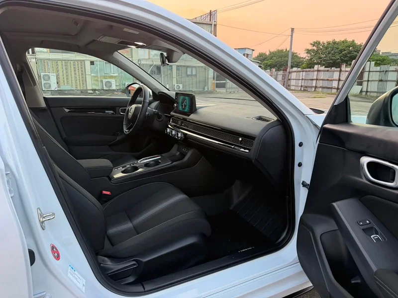 Honda Civic — фото 11