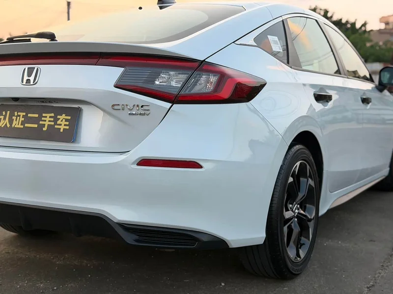 Honda Civic — фото 14