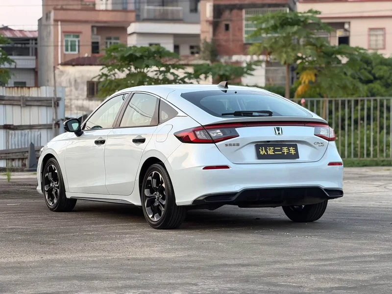 Honda Civic — фото 17