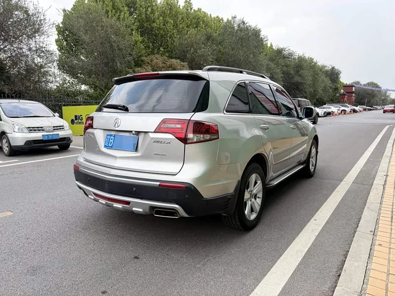 Acura MDX — фото 13