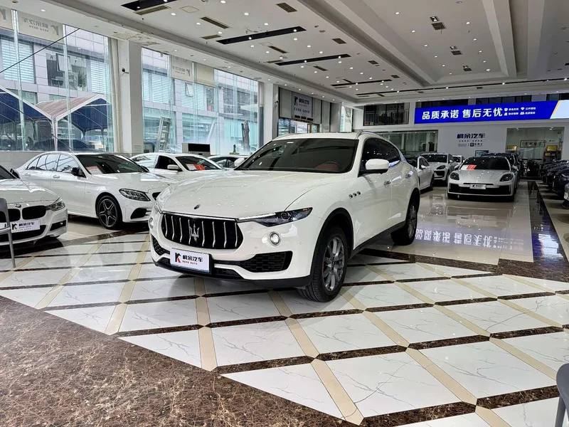Maserati Levante — фото 2